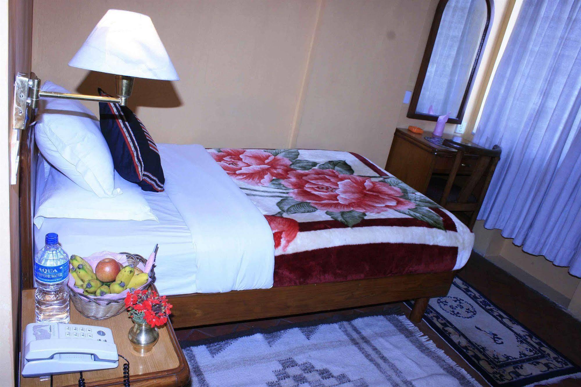 Heritage Home Hotel And Guest House Kathmandu Ngoại thất bức ảnh