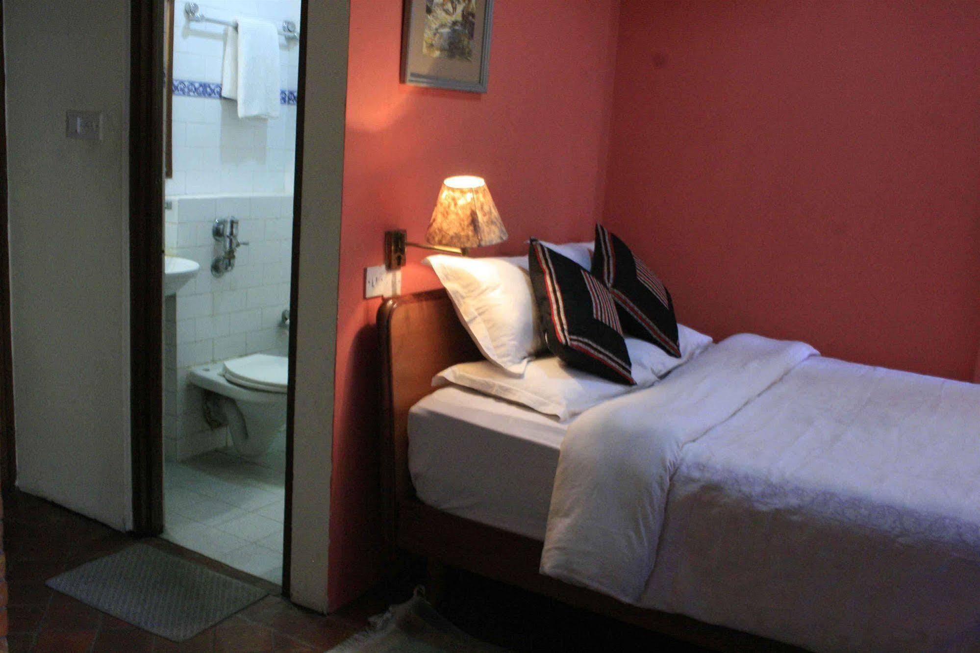 Heritage Home Hotel And Guest House Kathmandu Ngoại thất bức ảnh