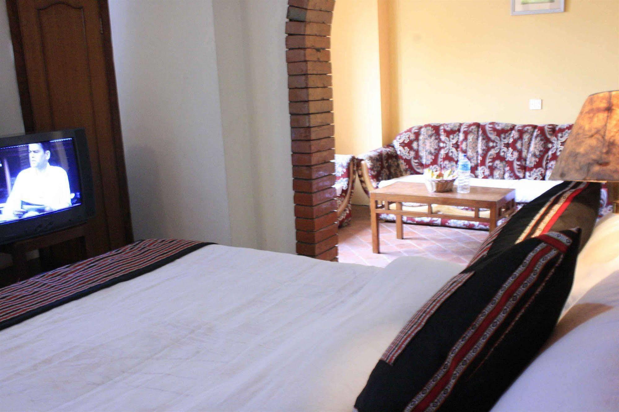 Heritage Home Hotel And Guest House Kathmandu Ngoại thất bức ảnh