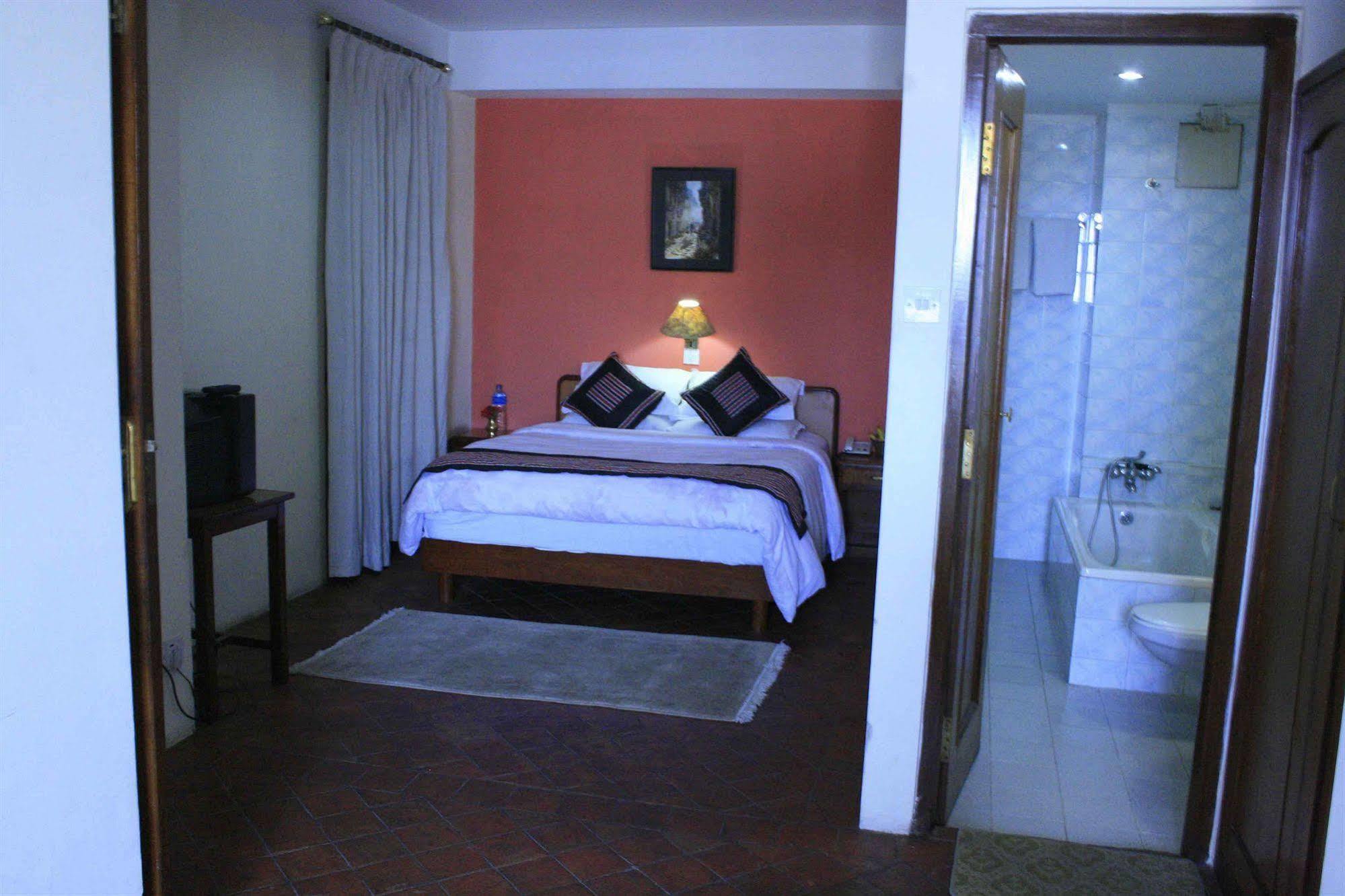Heritage Home Hotel And Guest House Kathmandu Ngoại thất bức ảnh